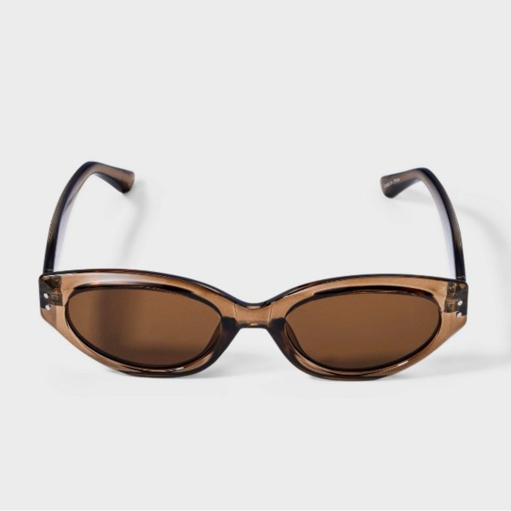 Chic Brown Sunglasses